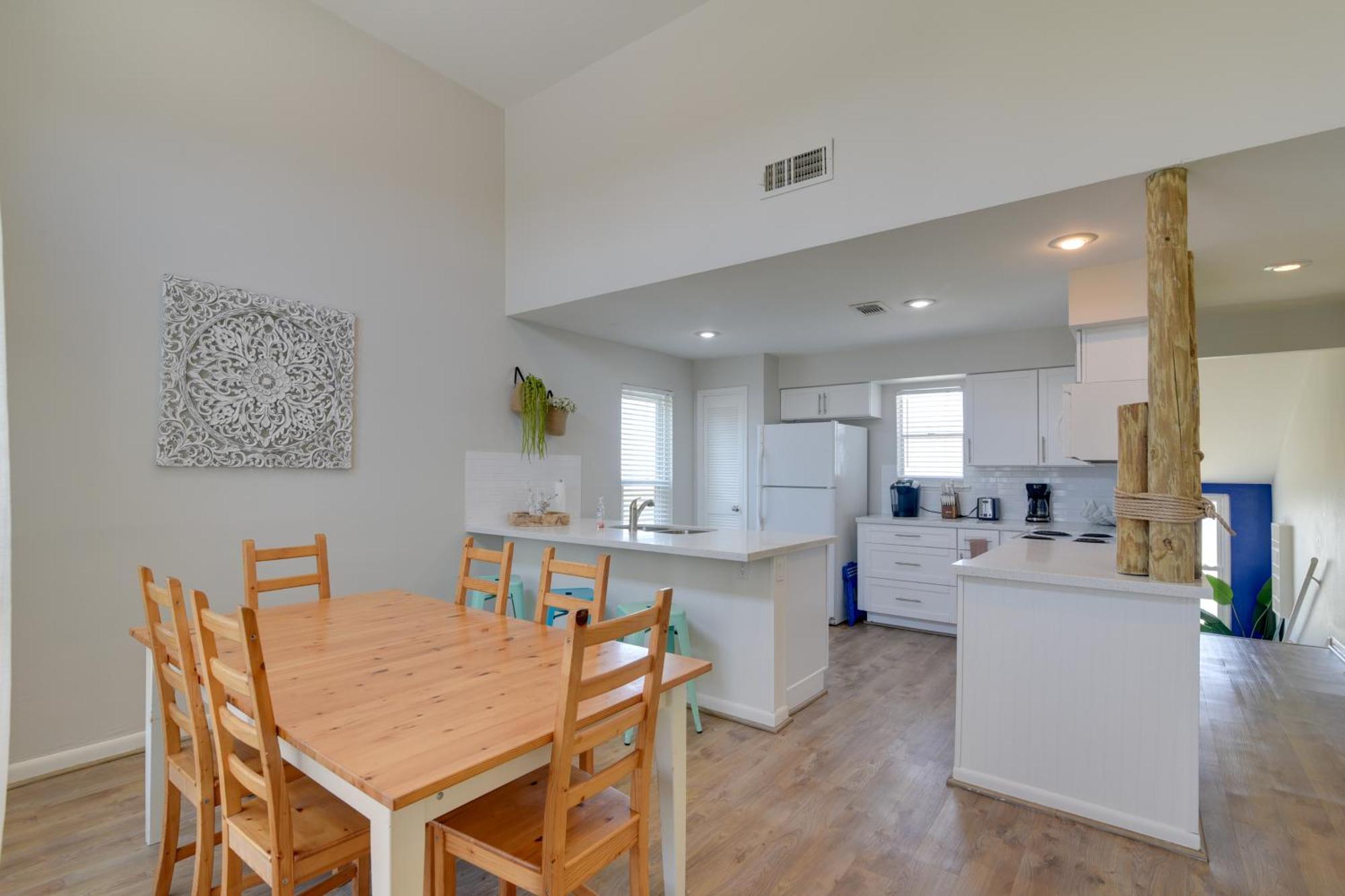 Galveston Townhome With Balconies Walk To Beach! Extérieur photo